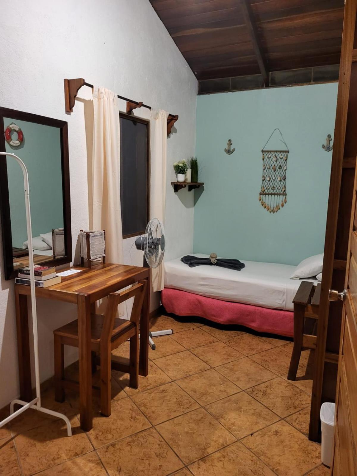 Escape Caribeno Hotel Puerto Viejo de Talamanca ภายนอก รูปภาพ