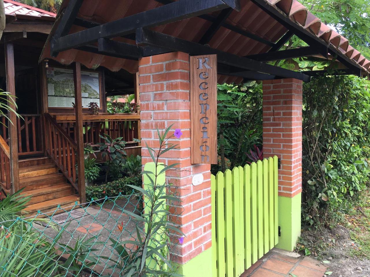 Escape Caribeno Hotel Puerto Viejo de Talamanca ภายนอก รูปภาพ