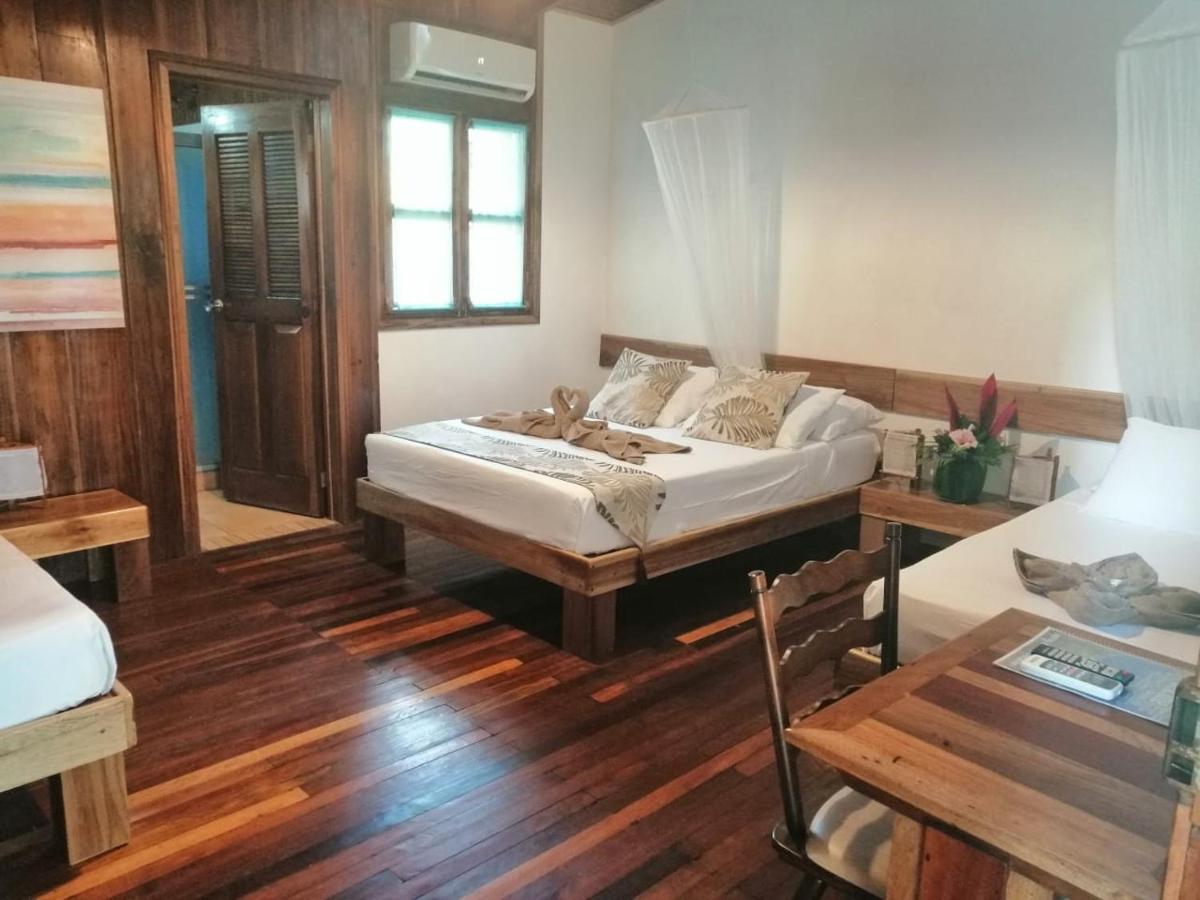 Escape Caribeno Hotel Puerto Viejo de Talamanca ภายนอก รูปภาพ